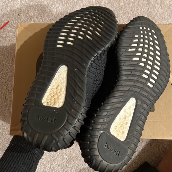 Yeezy Boost 350 V2 - Picture 6 of 7